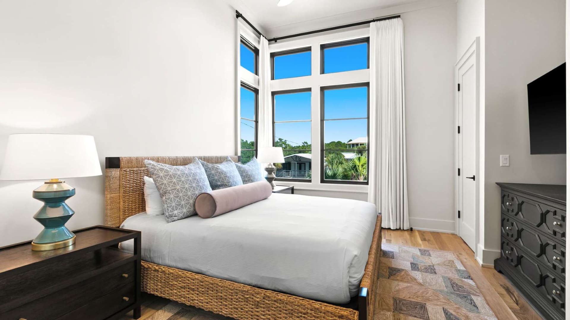 Lakeview Drive - Image 54