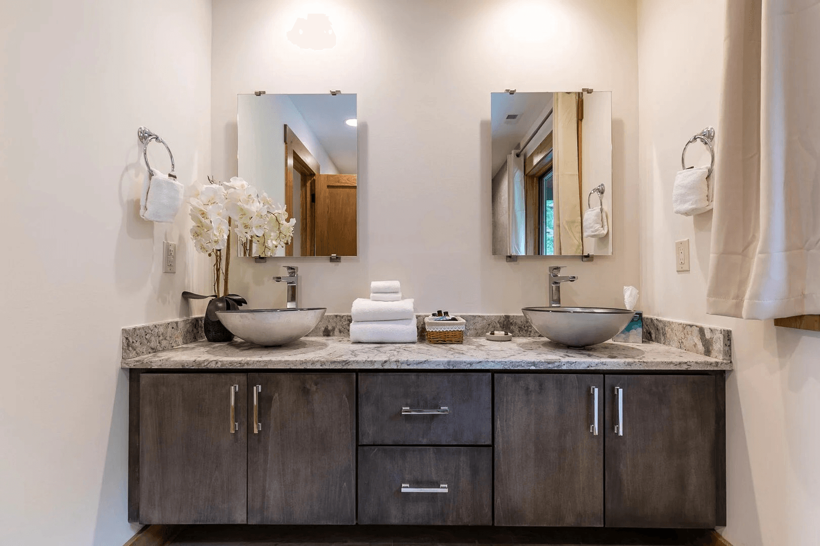 Ambience Lodge - Image 30