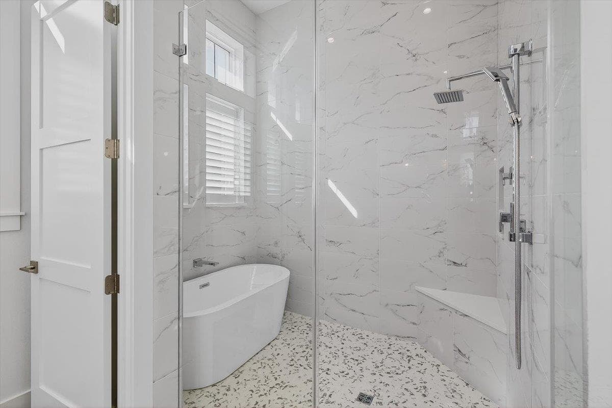 Sunny Shores - Image 40