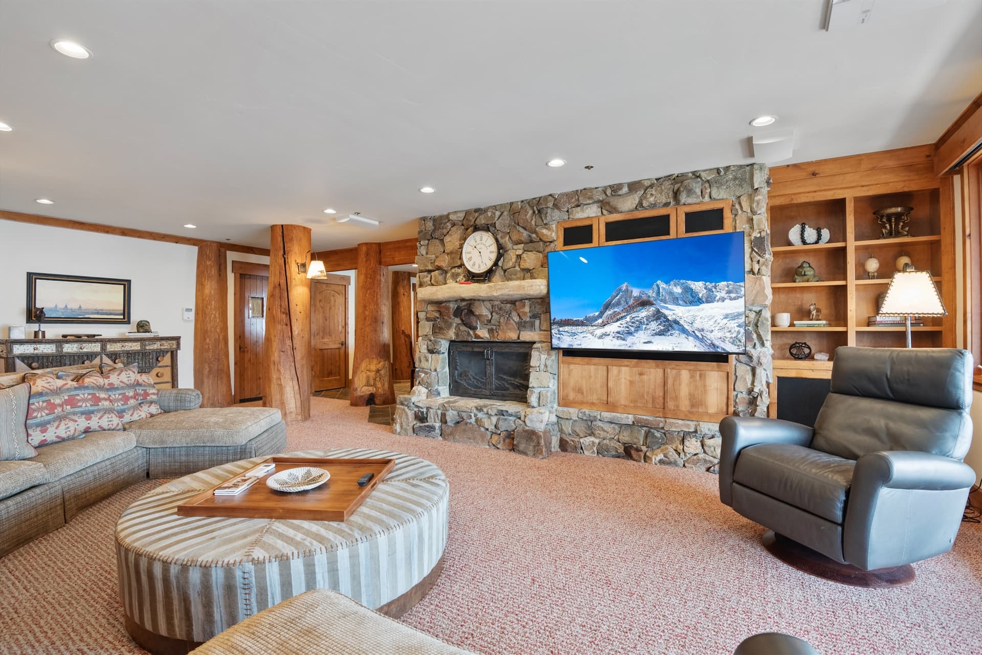 Timber Lodge at the Oaks - Image 18