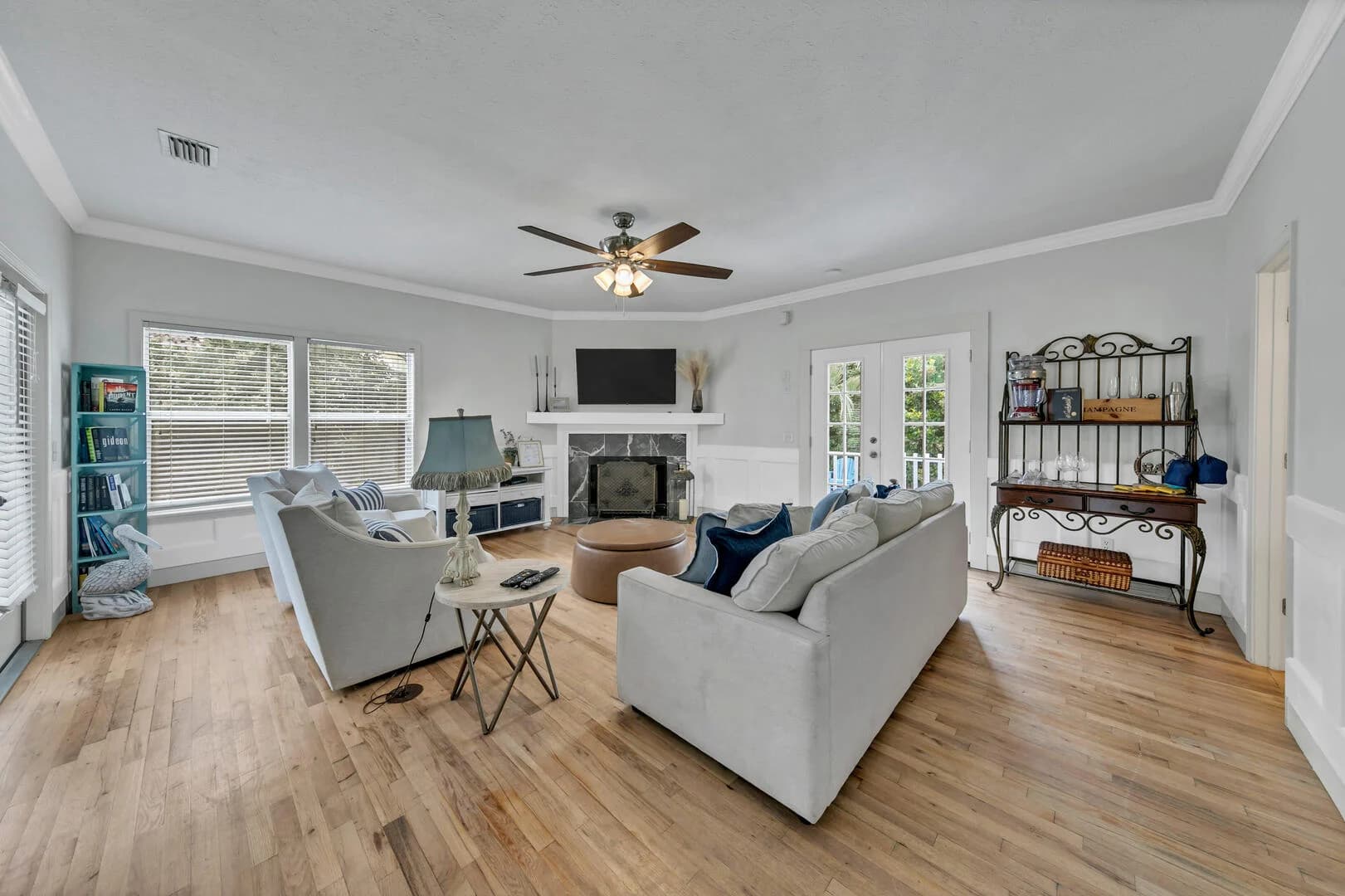 Rainbow Fish Home - Image 10