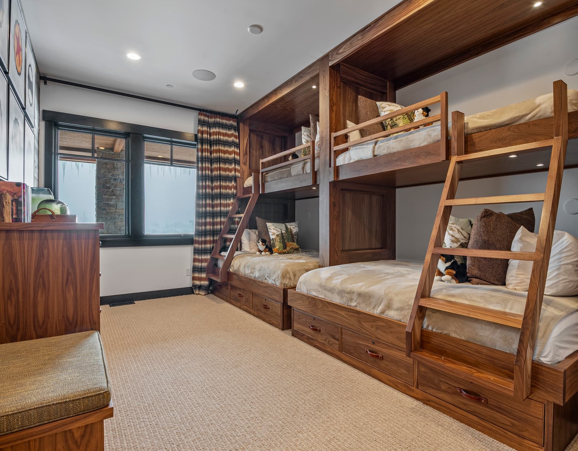 Silver Buck - Image 24