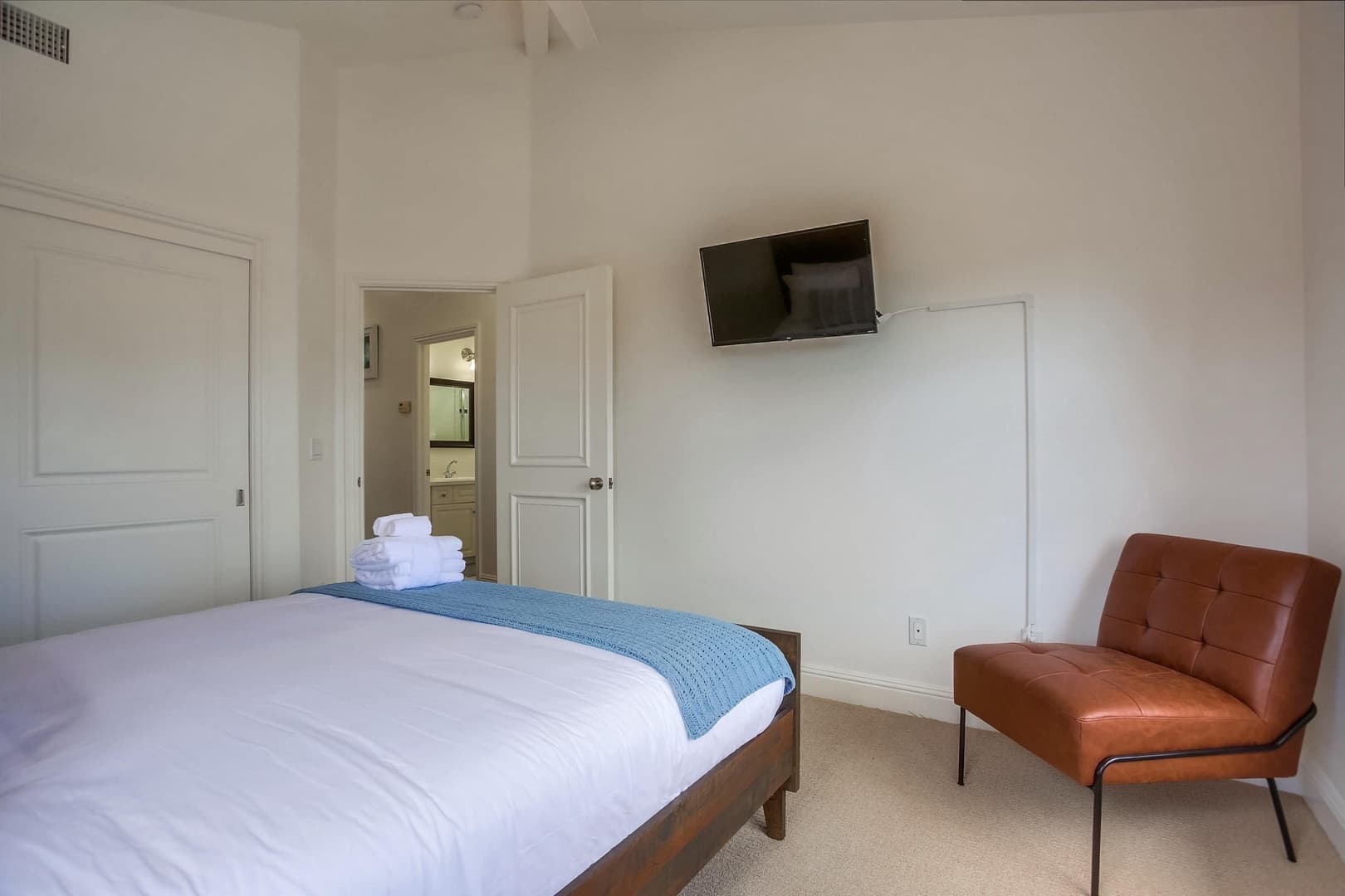 Sunset West Place - Image 25