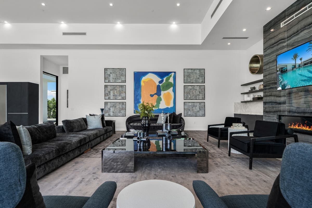 Bravo Villa #12 - Image 2