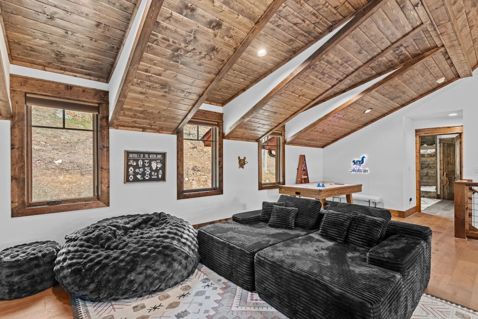 Llama Creek Cabin at Eagles Nest - Image 30