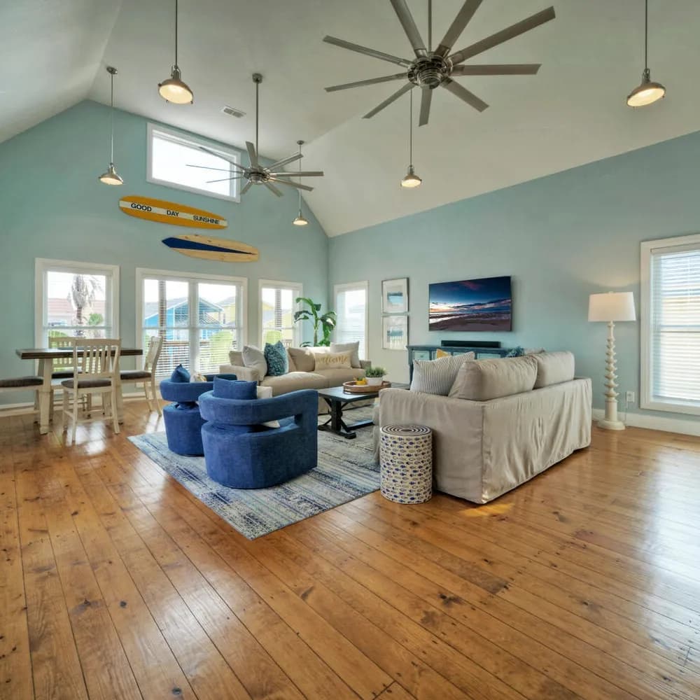 Moxy's Beach House - Image 5