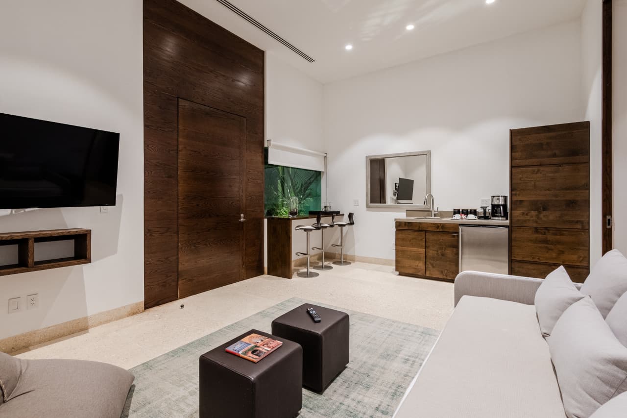 Private Beachfront in Palmilla - Image 59