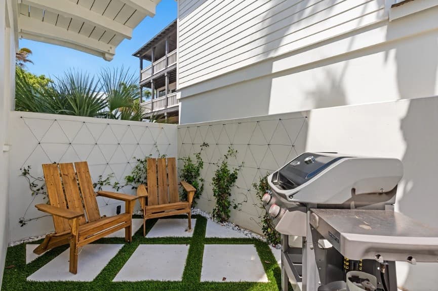 Salty Perch - Image 33