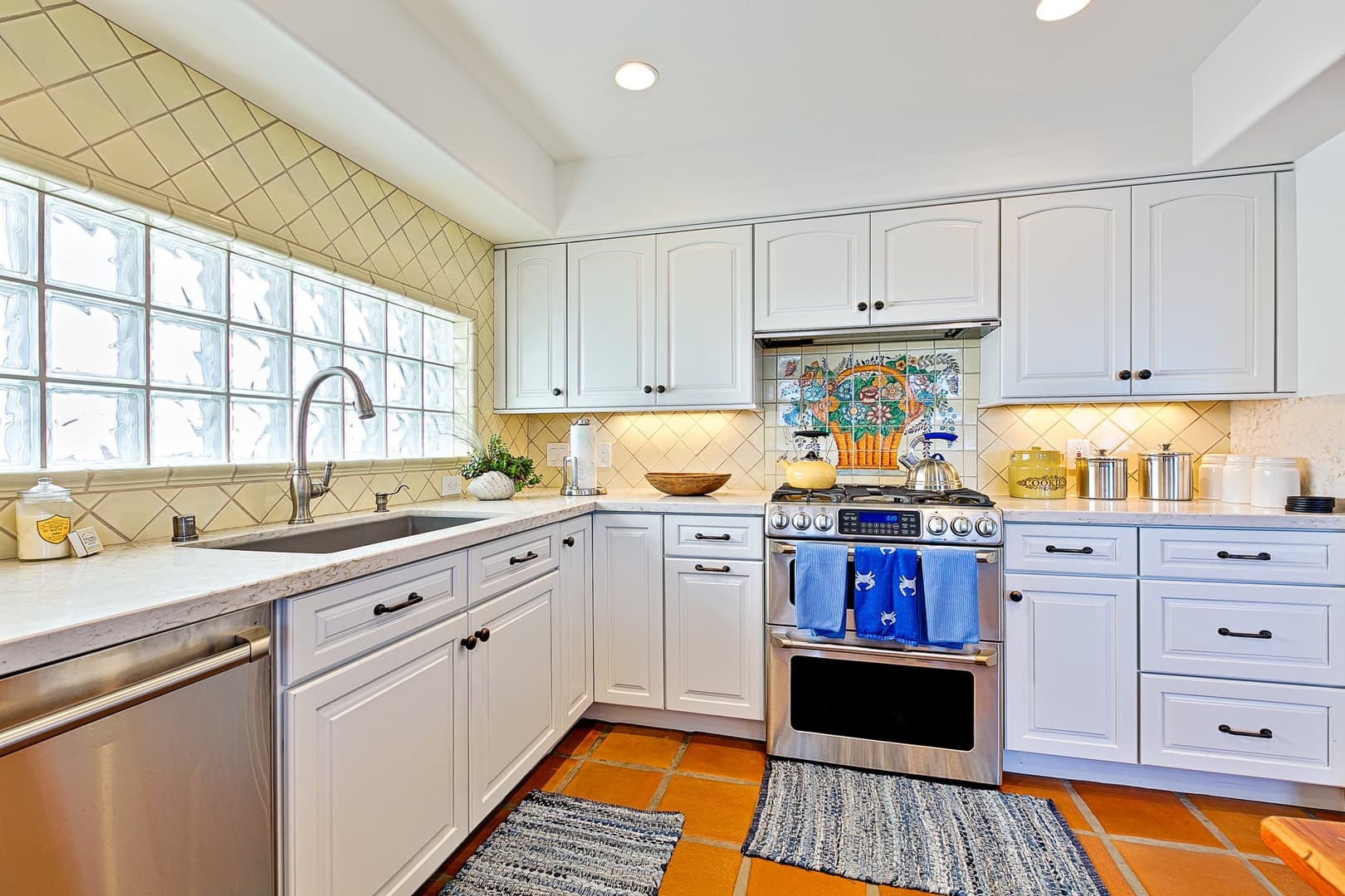 Spanish Palms Home - Image 2