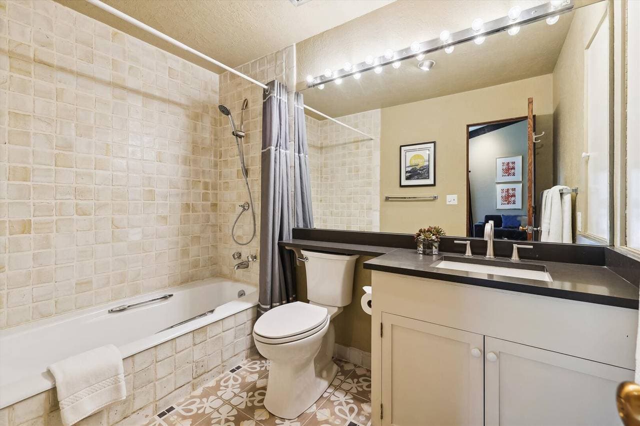 Miners Peak Residence - Image 22