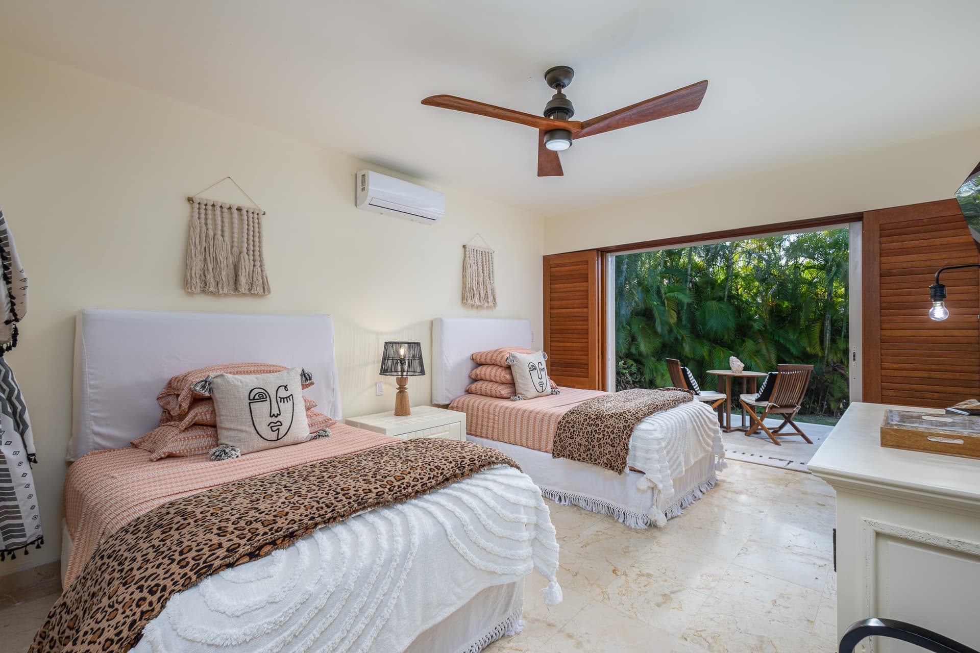 Casa Libre - Image 64