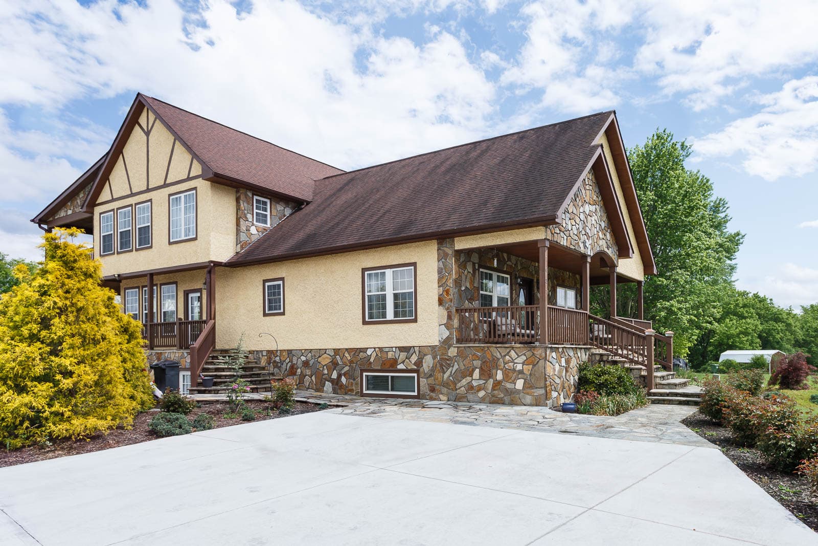 Main Street Manor - Image 40