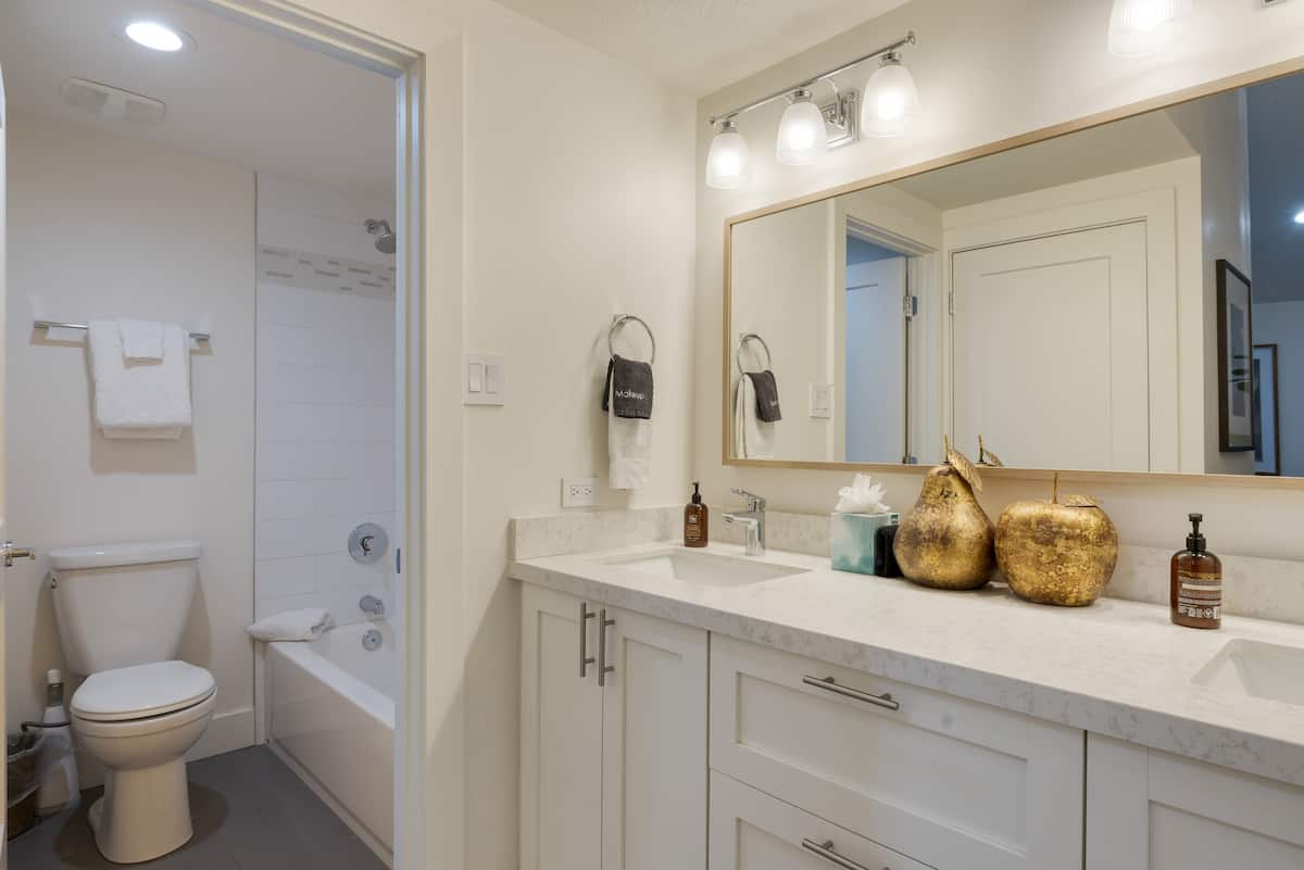 Parkside Condo - Image 15