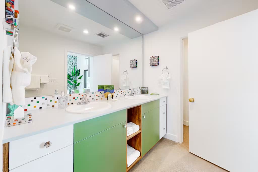 Vista Las Palmas - Image 39