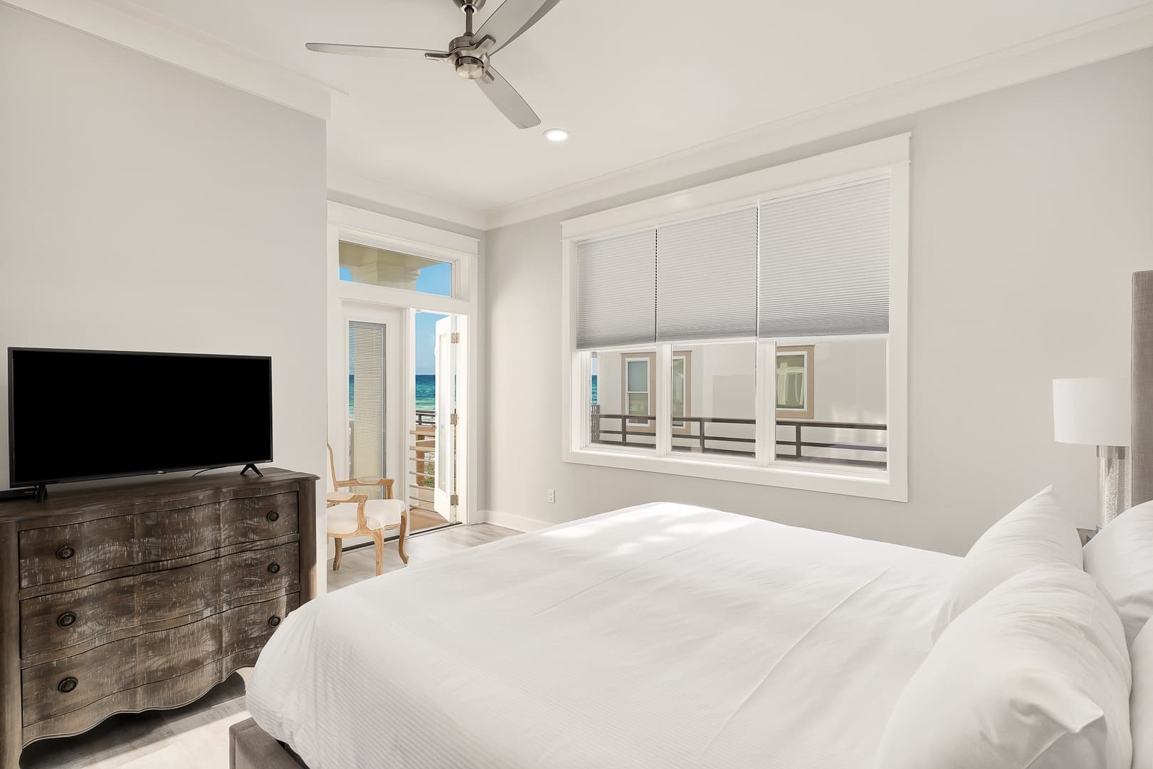 Latitudes - Image 16