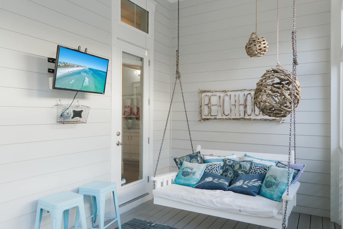 Serenity by the Sea - Image 32