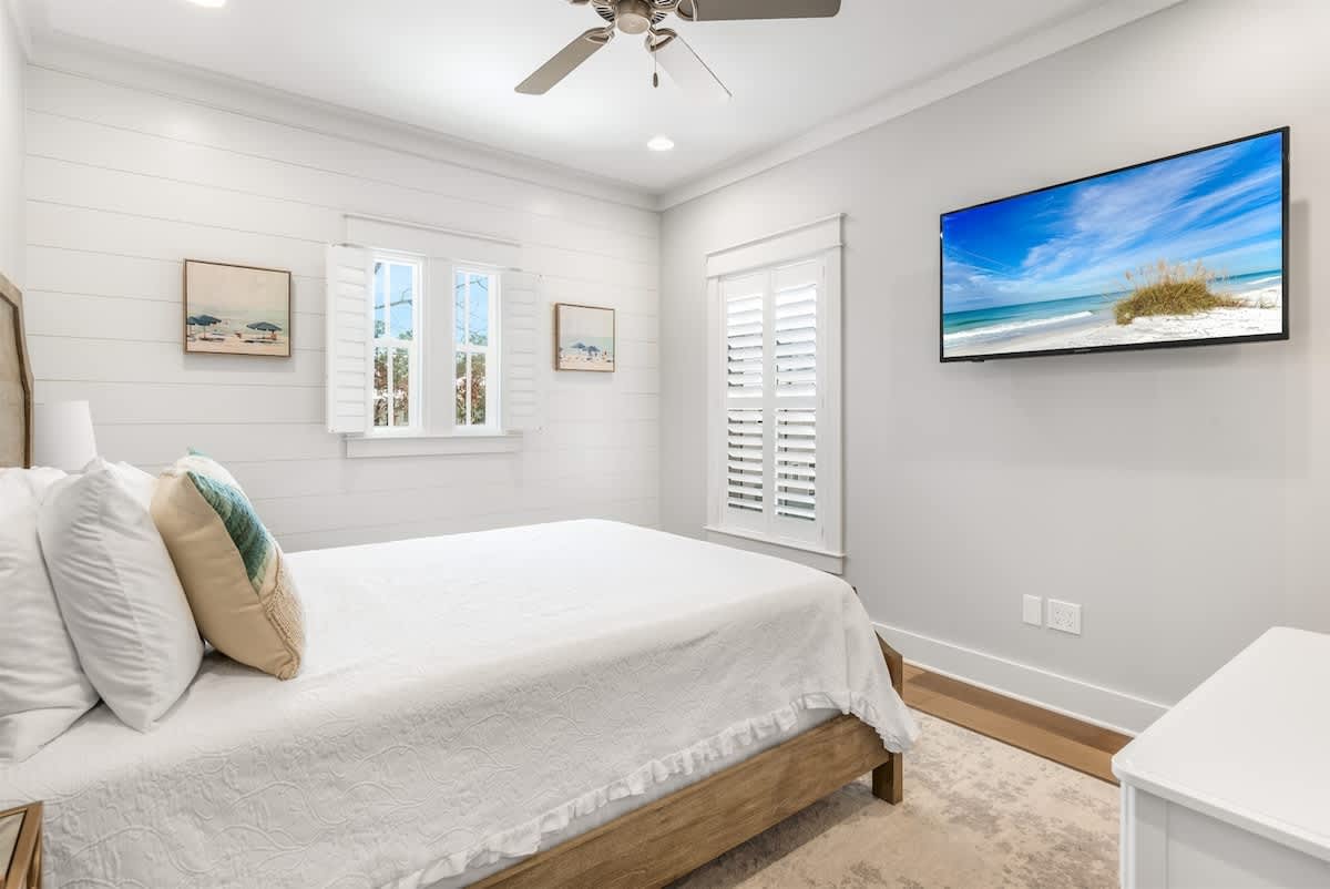 Southern Tides - Image 25