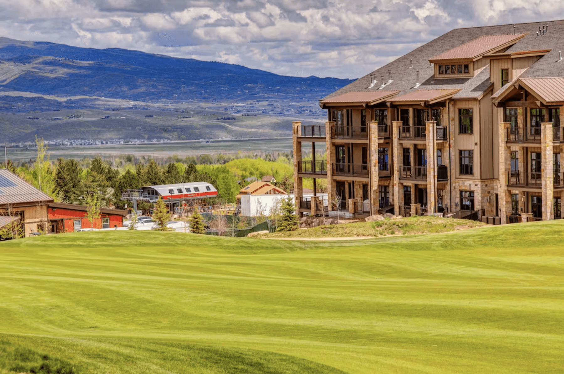 Blackstone Luxury Home - Image 19