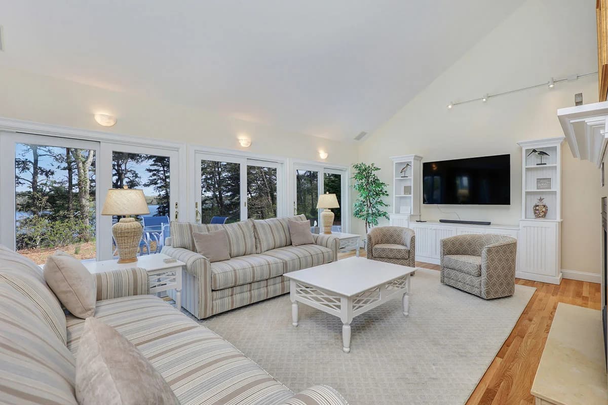 Pond Perch - Image 3