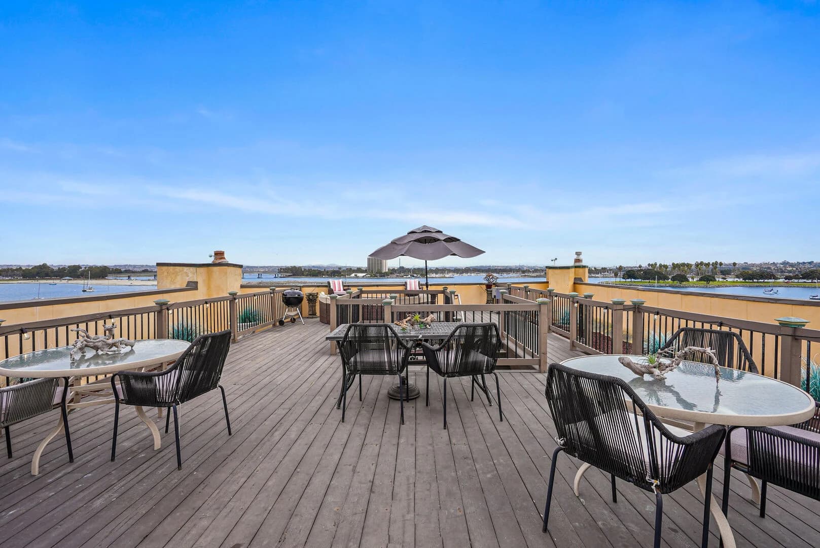 Bayside Escape 4 - Image 2