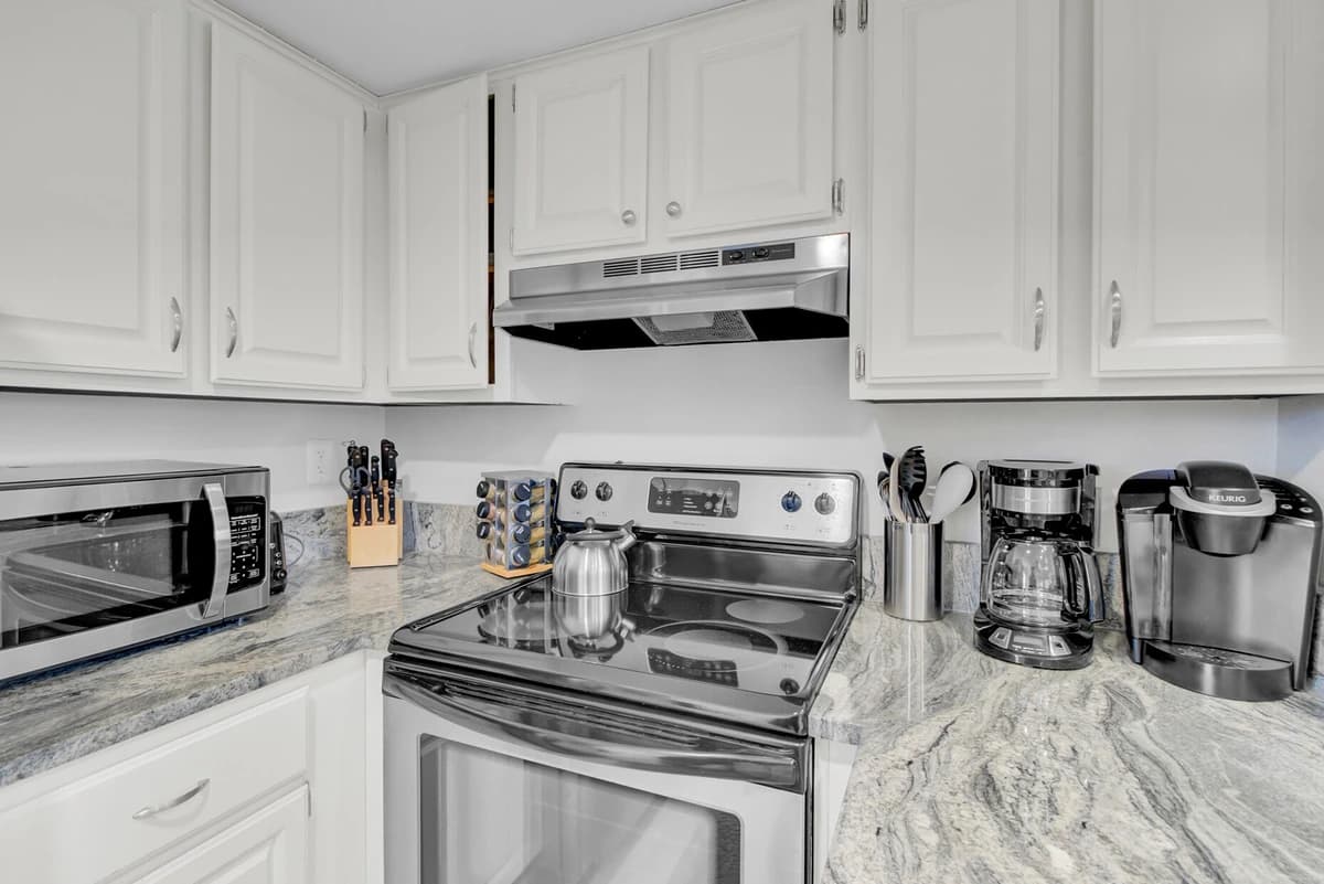 Port O Call #202D - Image 4