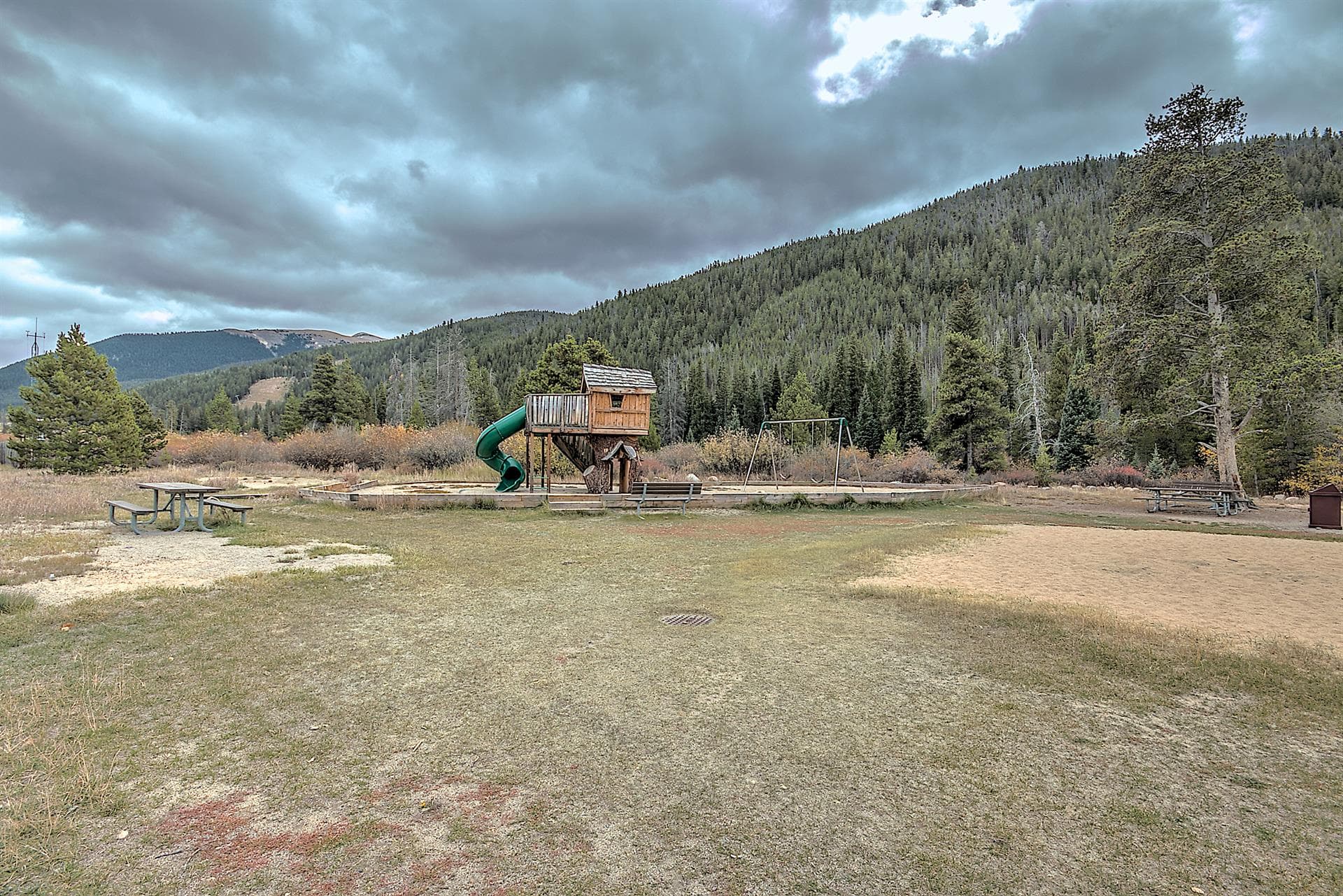 Evergreen Escape - Image 31