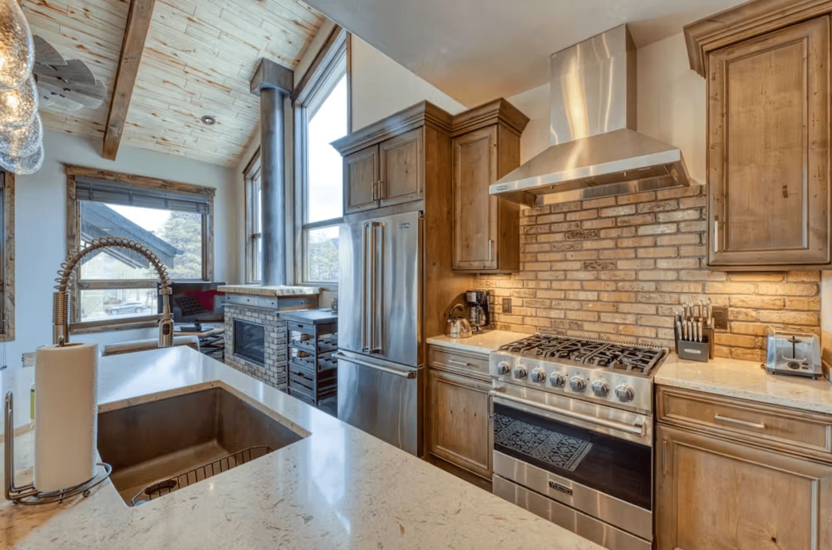 2nd Ave Luxury Condo - Image 5