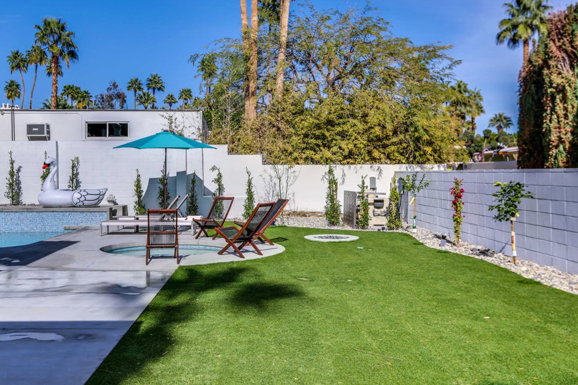 Regal Contemporary House - Image 30