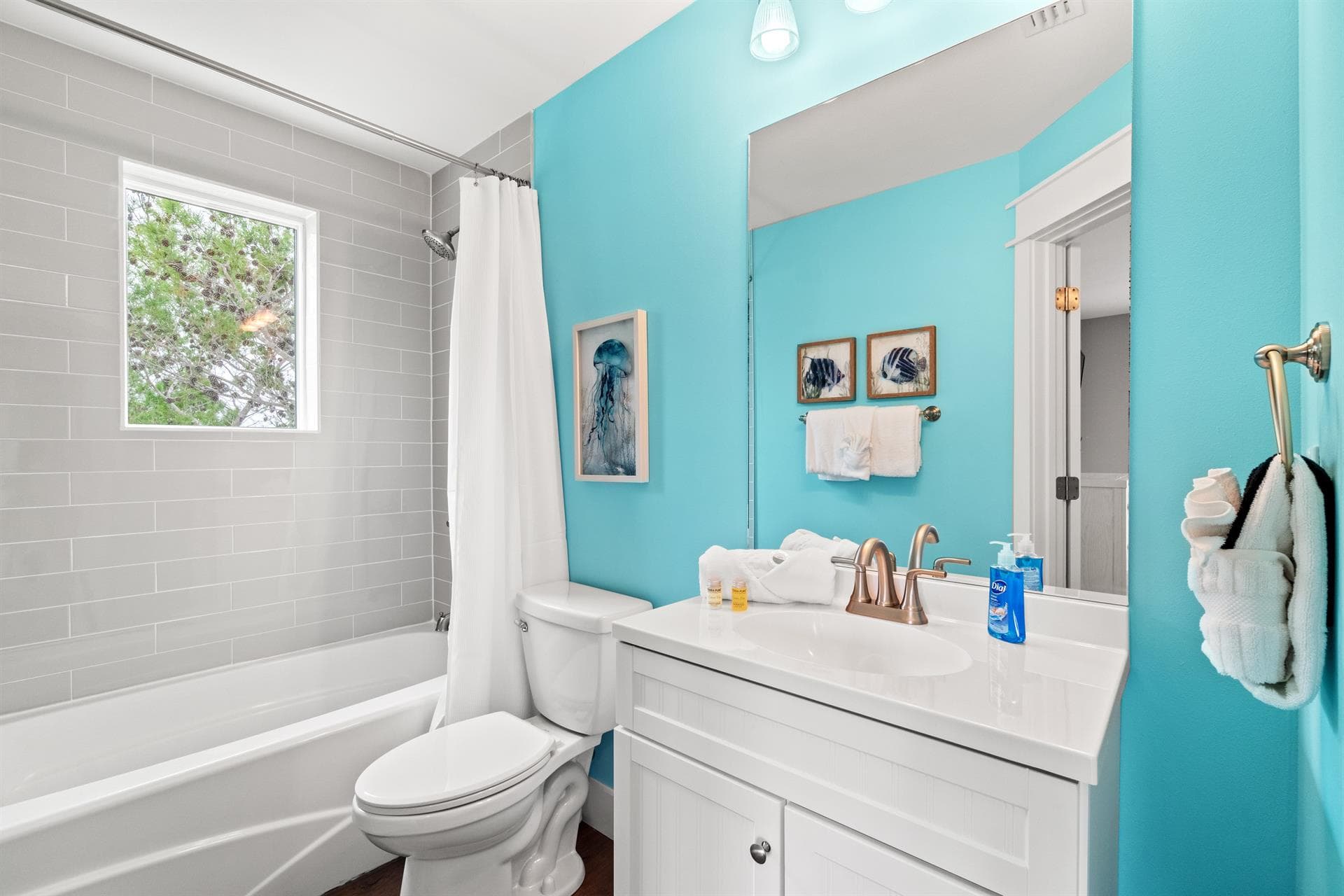 Sea Turtle Oasis - Image 51