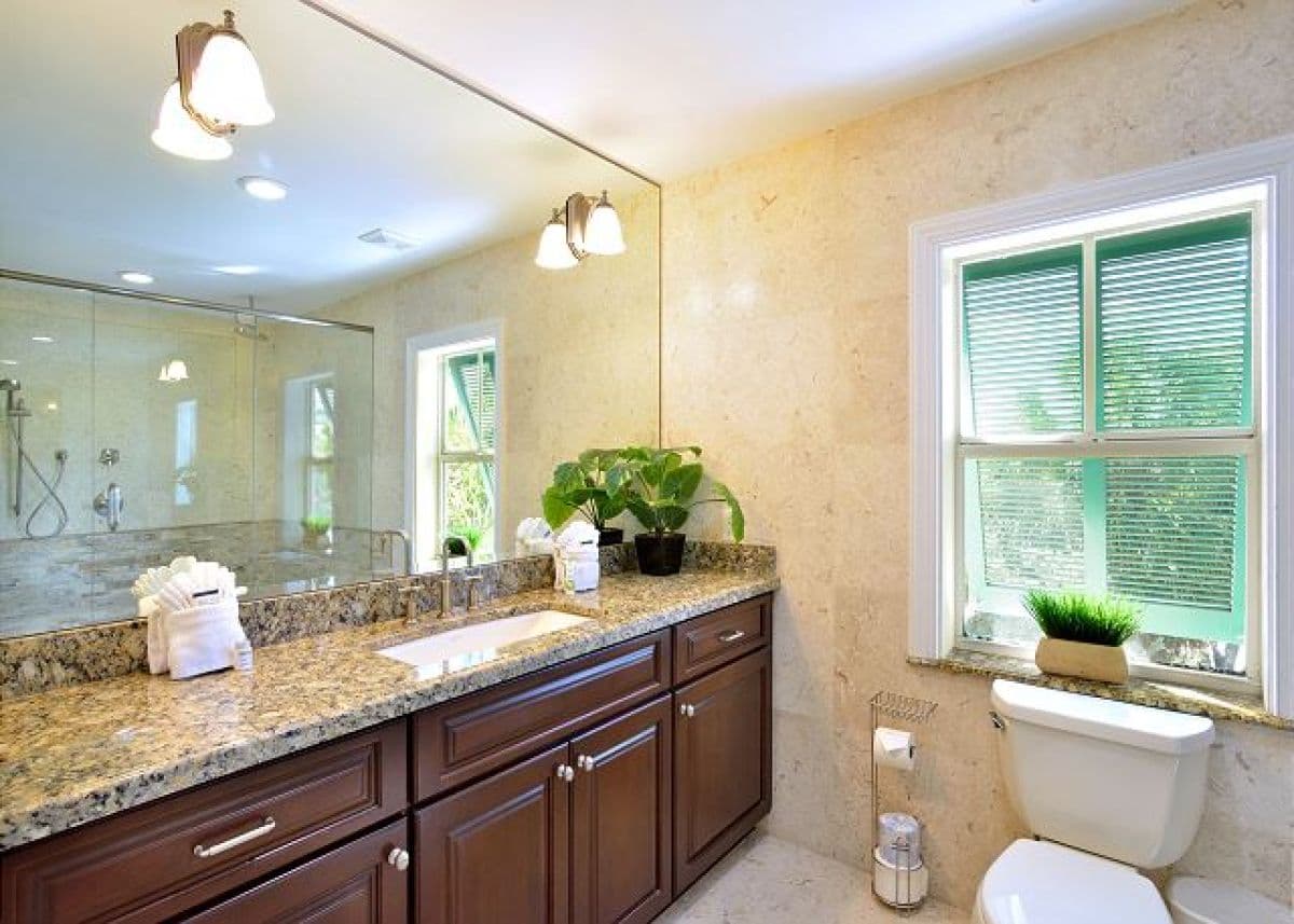 Southern Comfort - Image 18