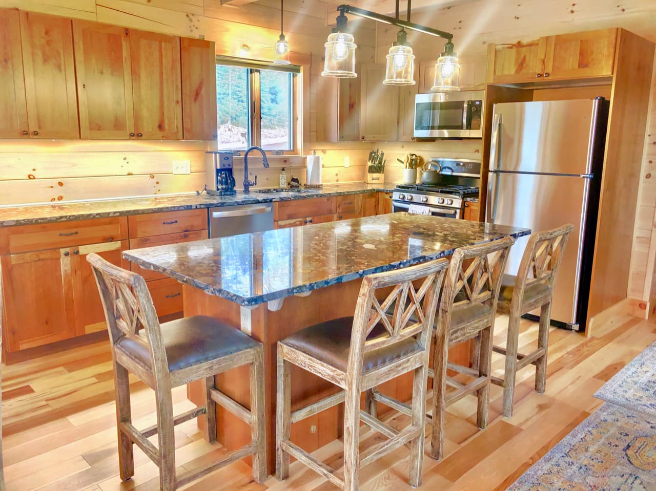 Bethlehem Star Cabin - Image 13