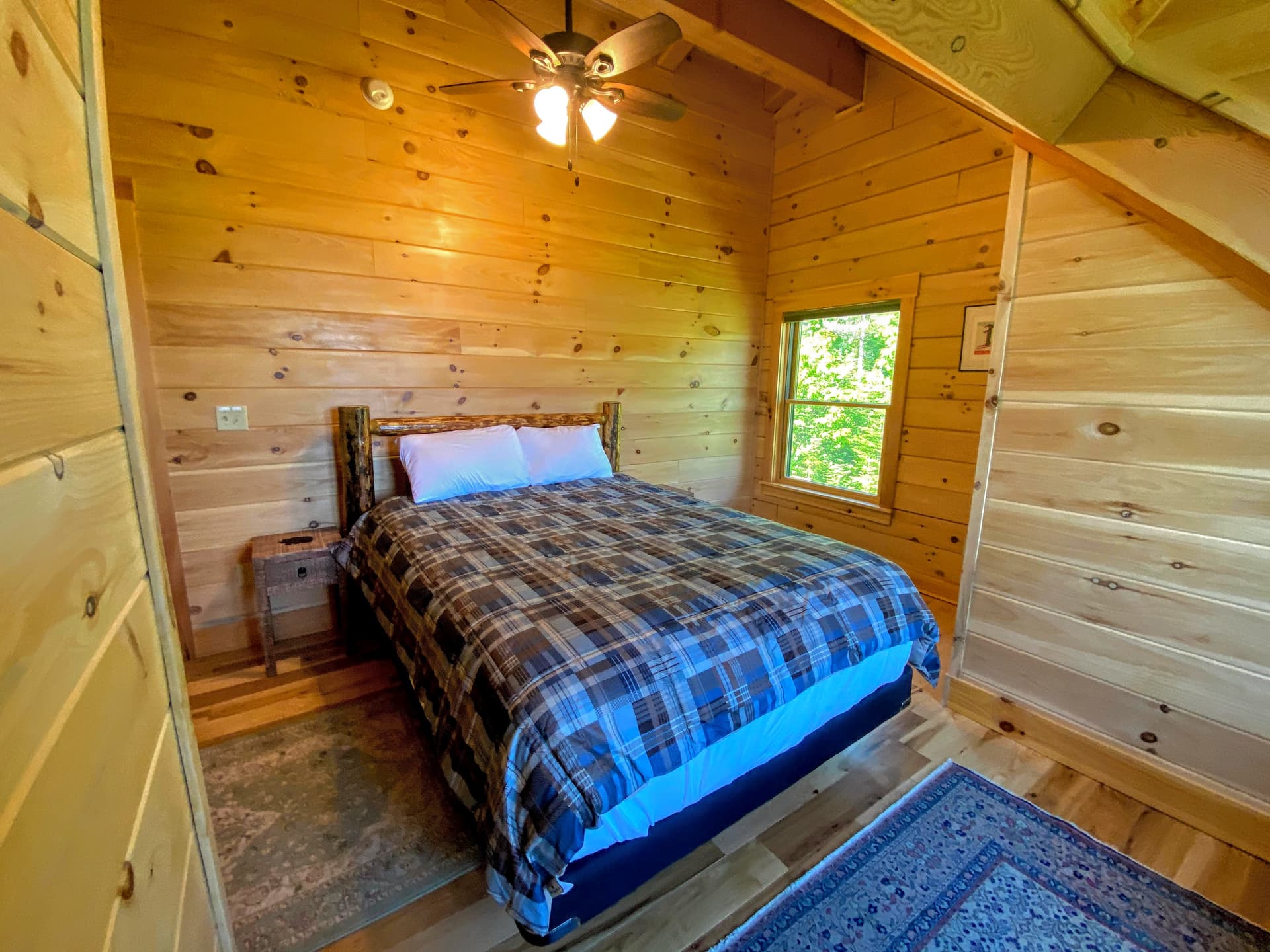 Bethlehem Star Cabin - Image 30