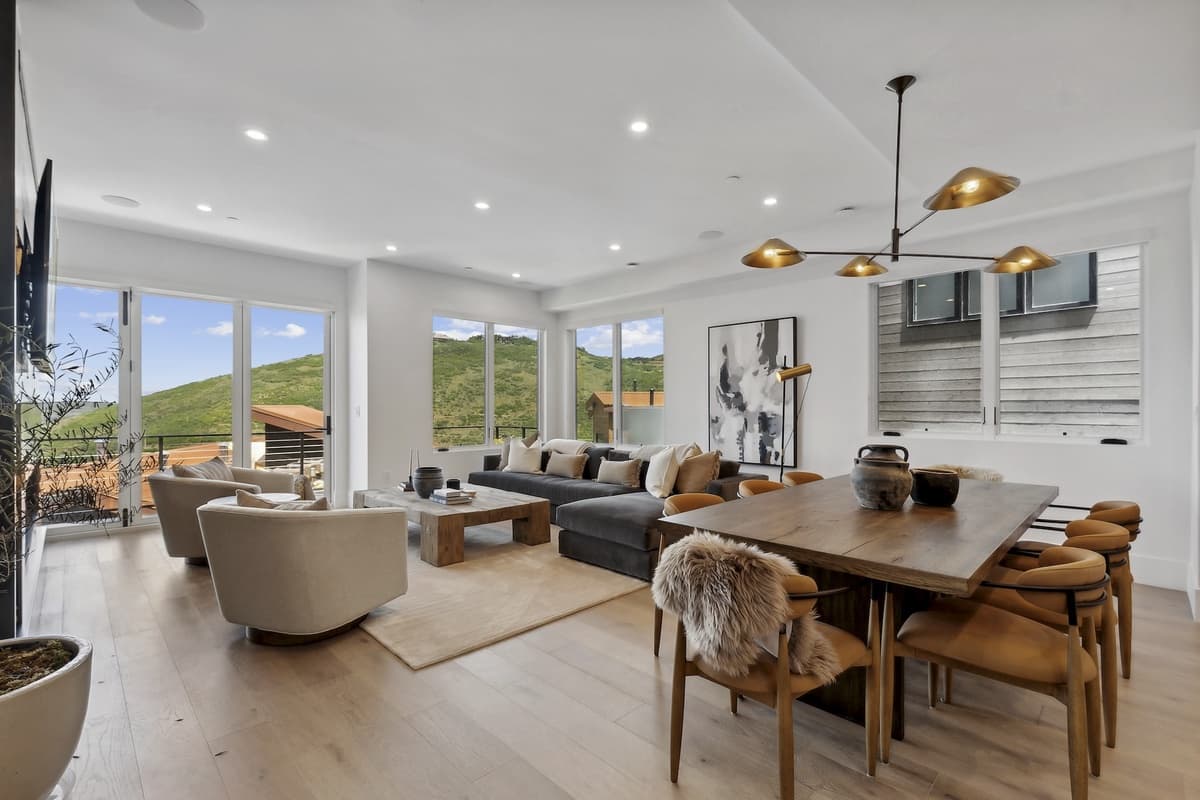 Slopeside Modern - Image 4