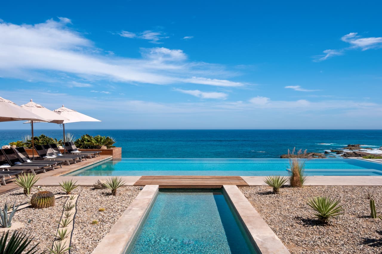 Private Beachfront in Palmilla - Image 2