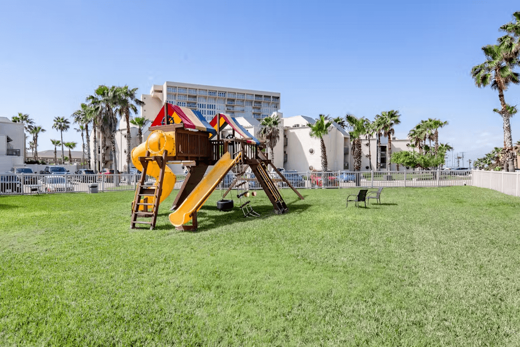 Solare Tower #705 - Image 35