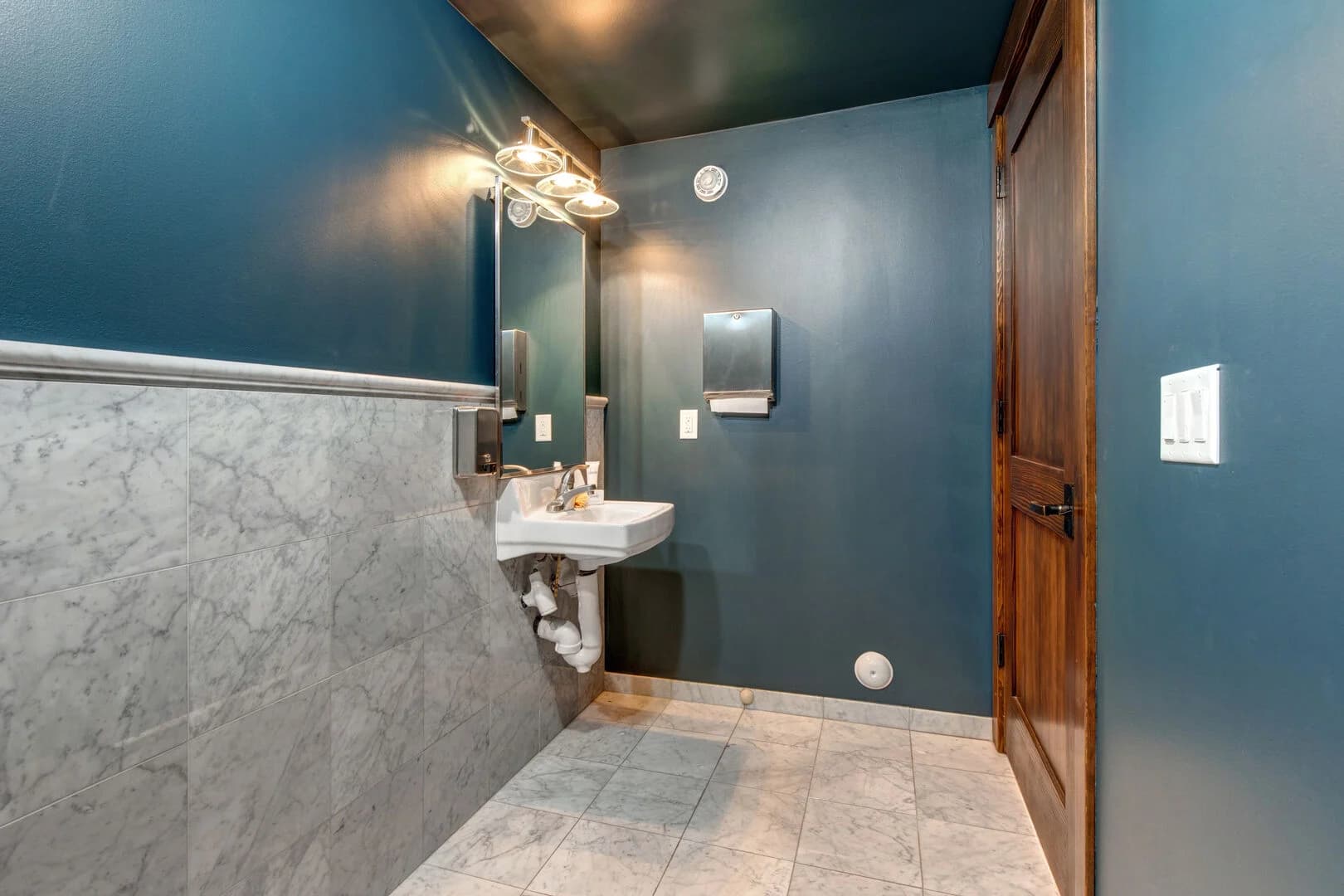 Fredericks Home - Image 16