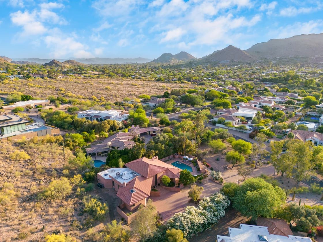 Diamondback Manor - Image 3