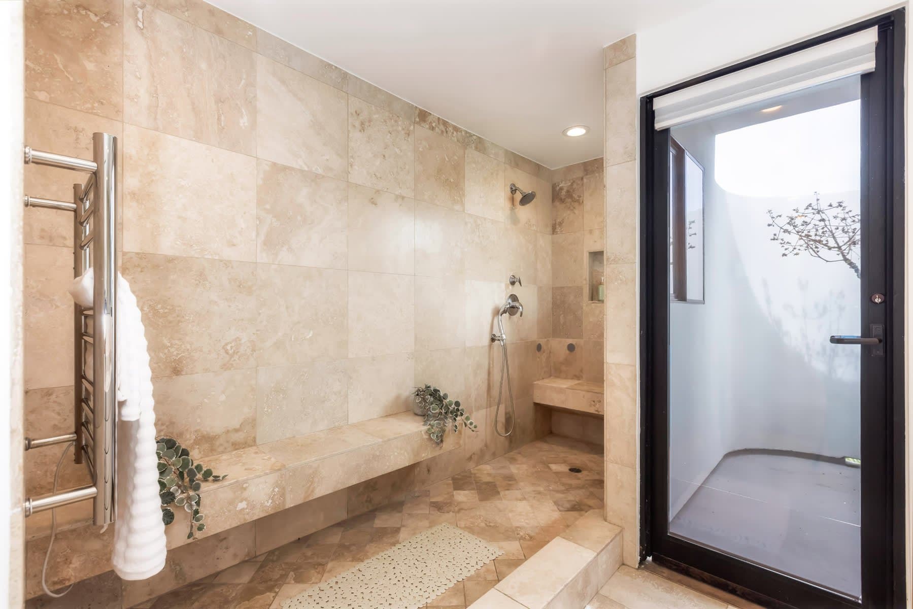 Malibu Sunset Oasis - Image 34