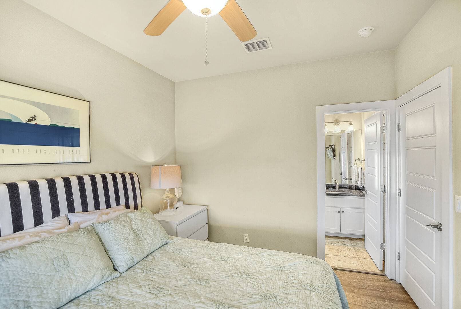 Gone Coastal House - Image 54