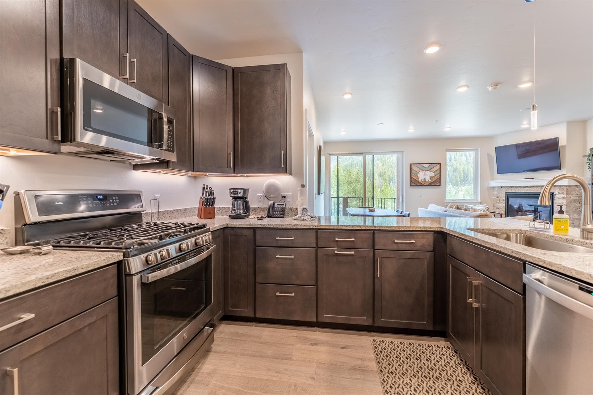 Peak View Chalet - Image 7