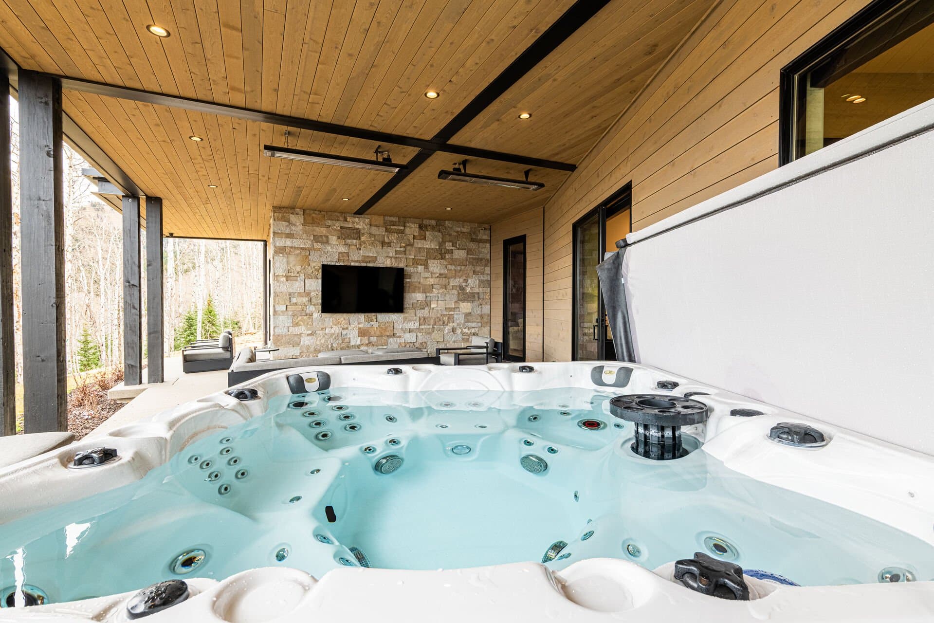 Luxe at Moonshadow - Image 77