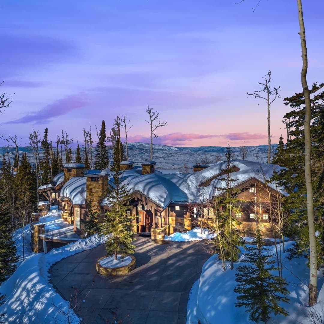 Snow Meadow Villa - Image 1