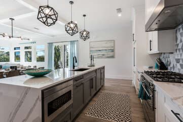 Surf-Side Beach House - Image 17