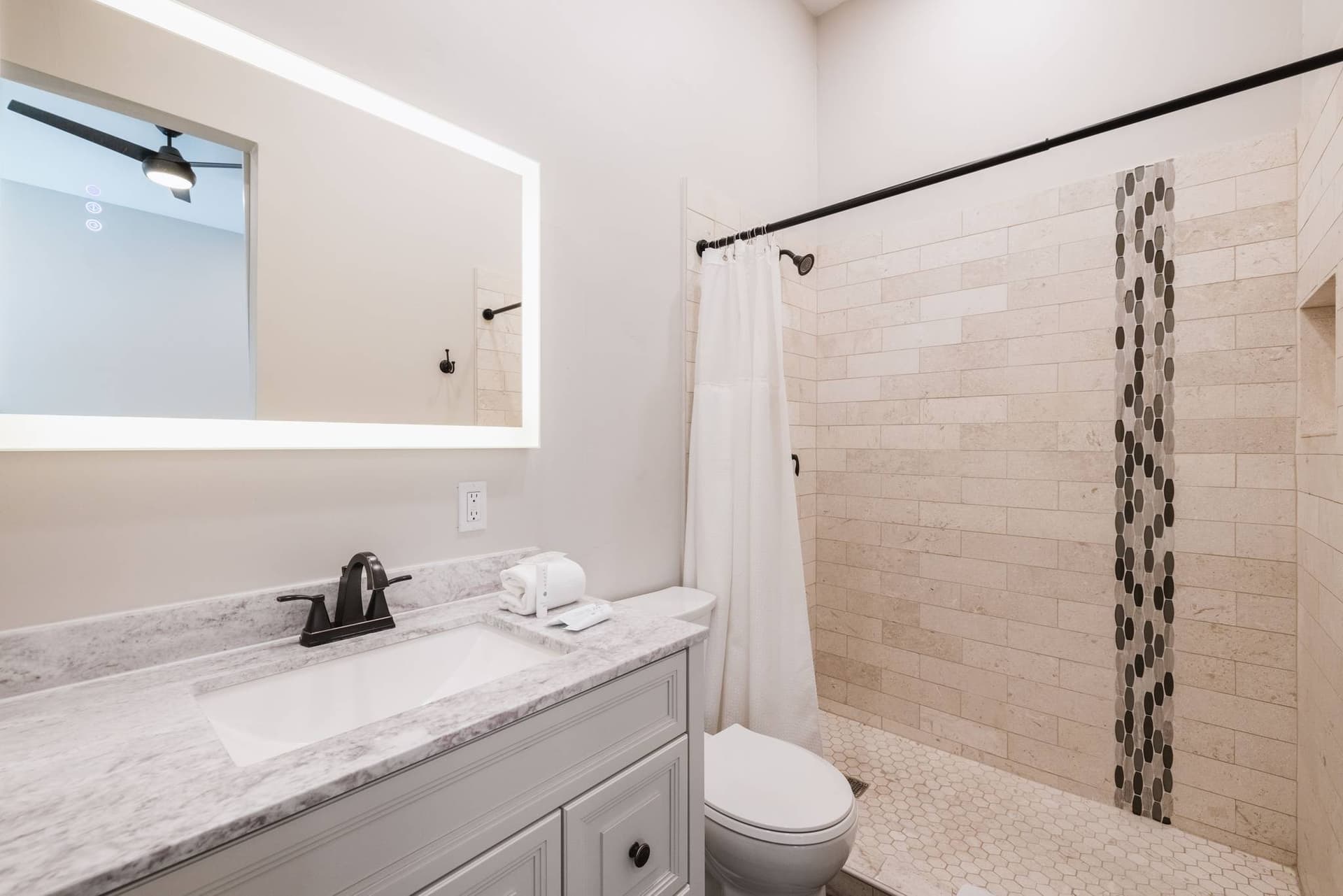 Residence on Cactus - Image 35