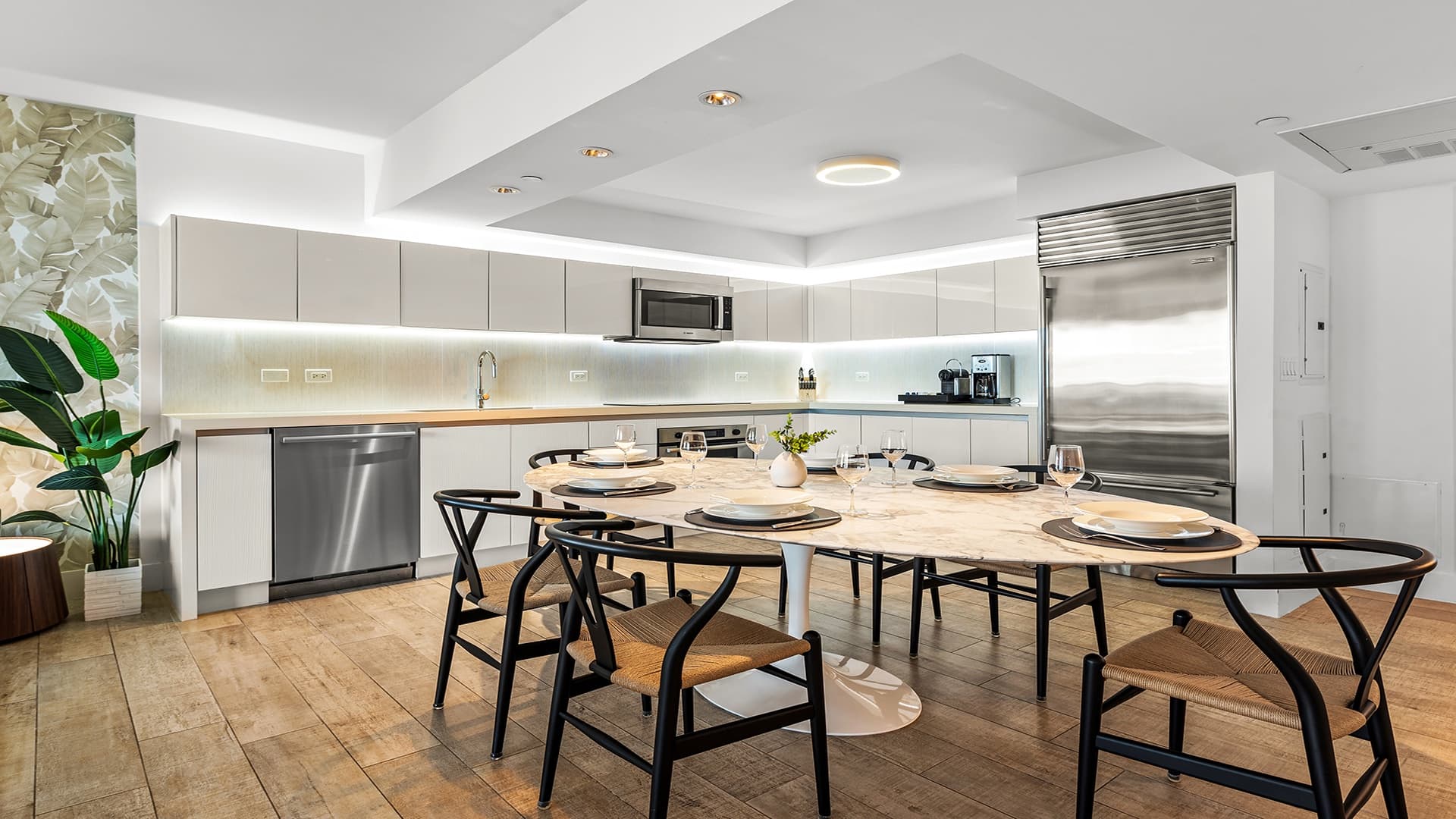 1 Hotel & Homes  Condo #1120 - Image 4