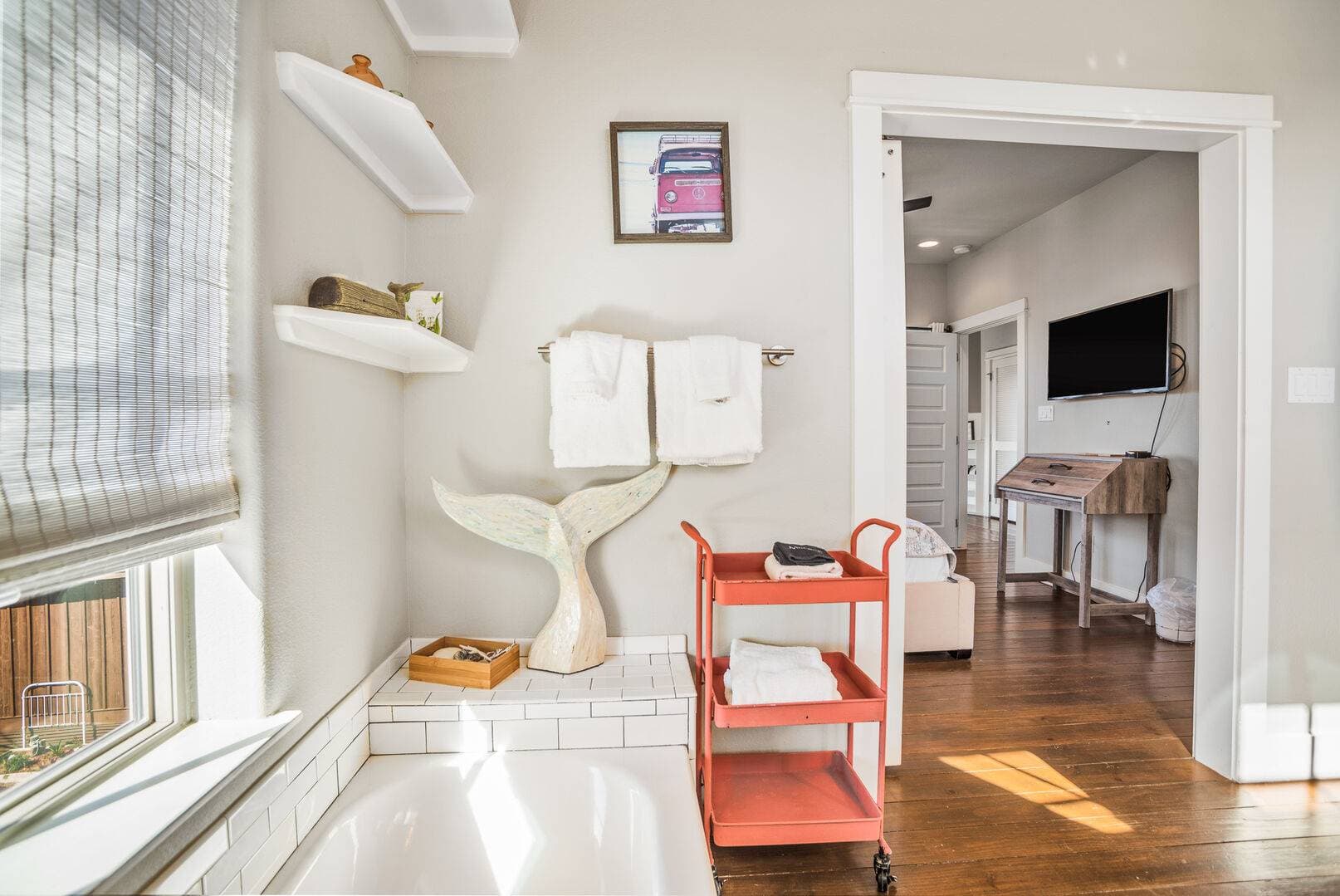 Oyster Sands Escape - Image 14