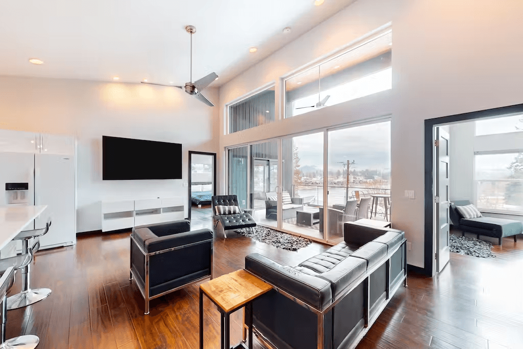 Spokane River Retreat - Image 3