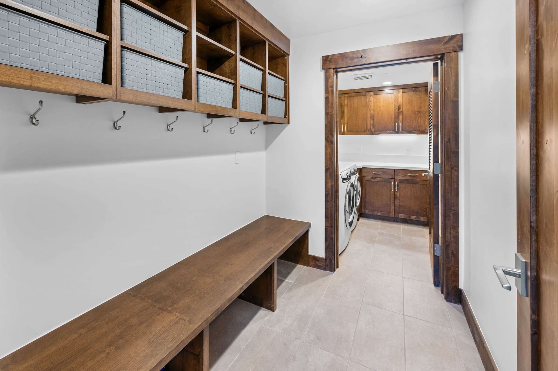 Luxurious Truckee - Image 22