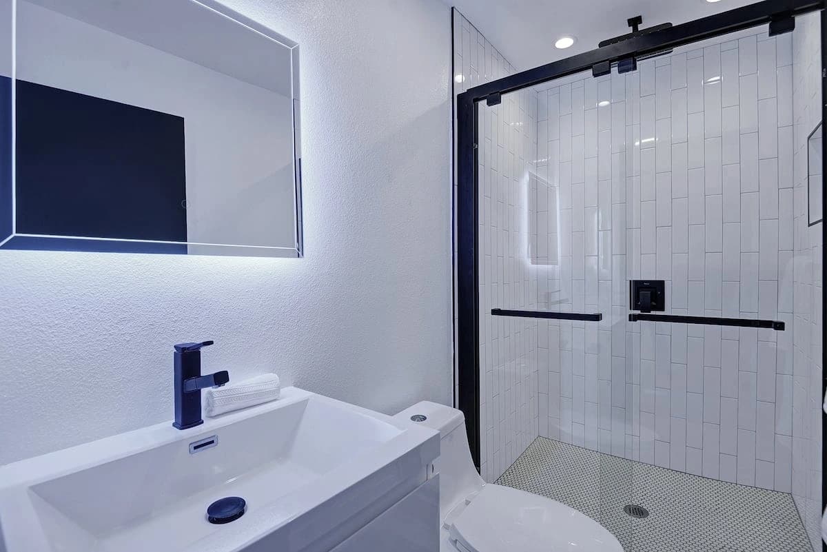 Catalina Oasis - Image 11