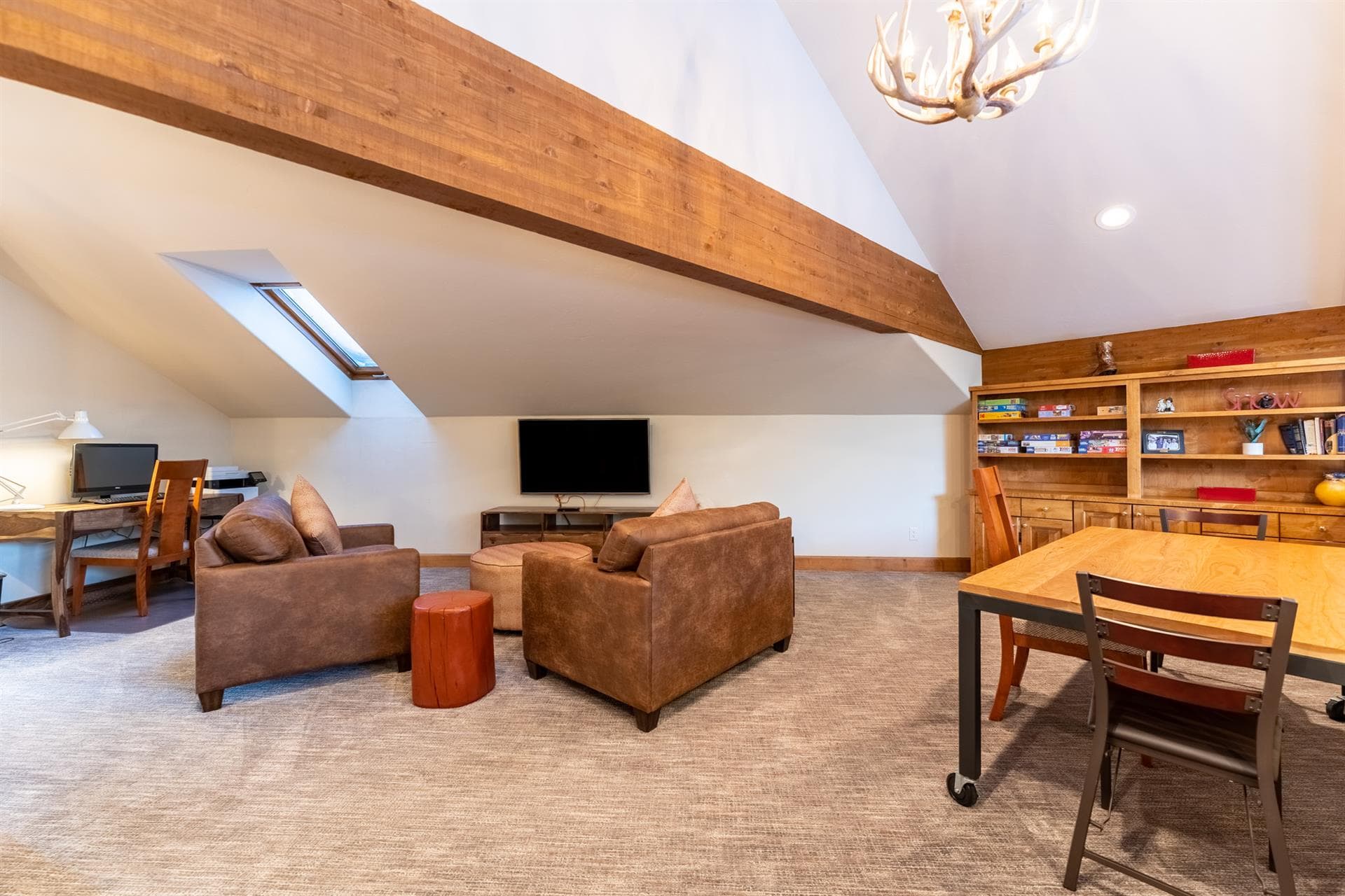 Elk Circle - Image 3